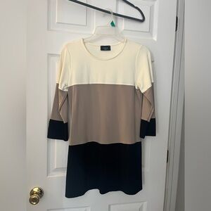 Mini quarter sleeve dress